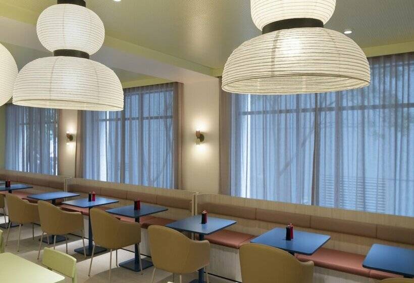 Отель Ibis Styles Sydney Central