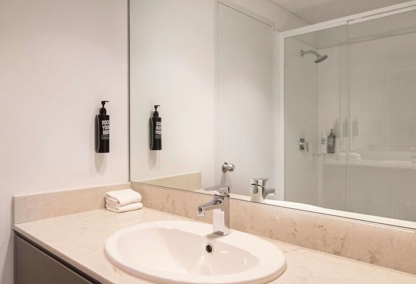 Отель Ibis Styles Sydney Central