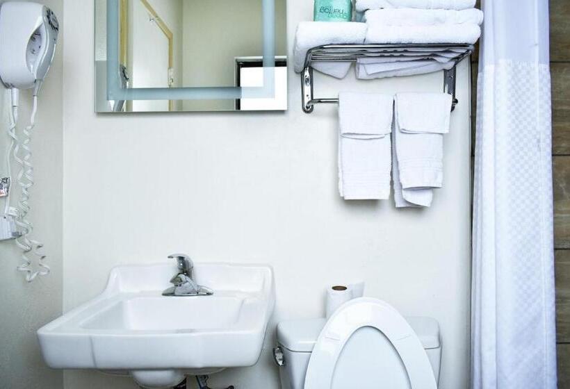 فندق Knights Inn Page