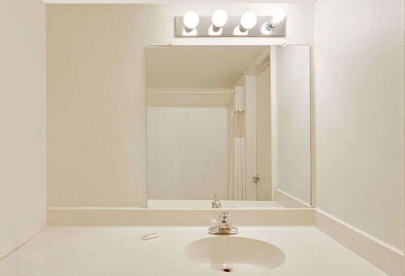 فندق Knights Inn Page