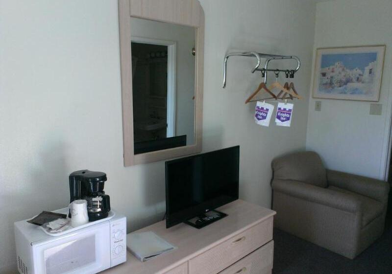 فندق Knights Inn Page