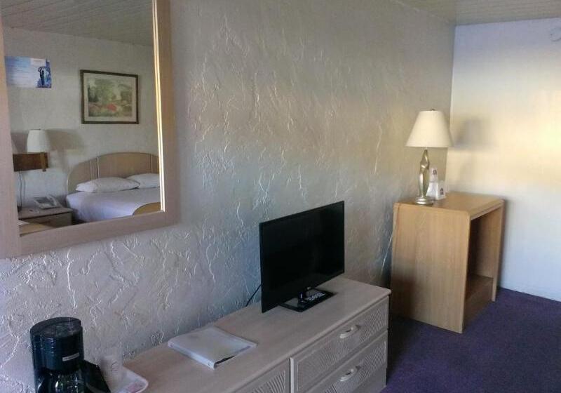 فندق Knights Inn Page