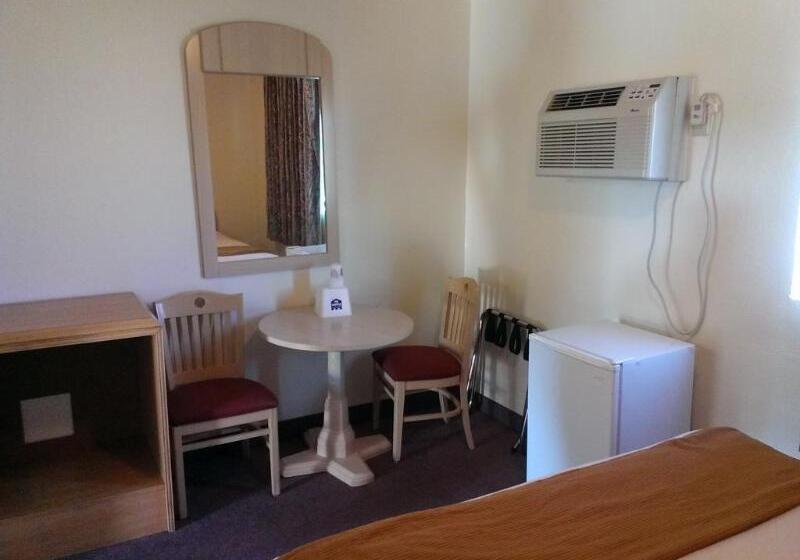 فندق Knights Inn Page