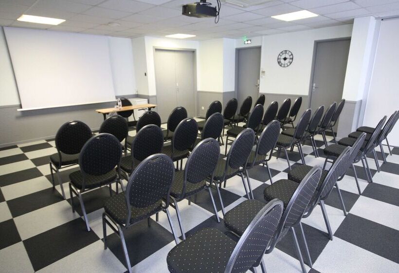 فندق Kyriad Tours  St Pierre Des Corps  Gare