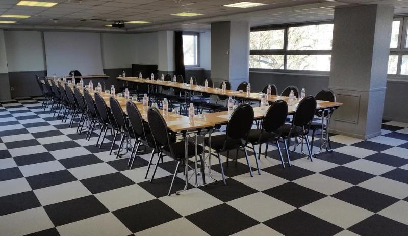 فندق Kyriad Tours  St Pierre Des Corps  Gare