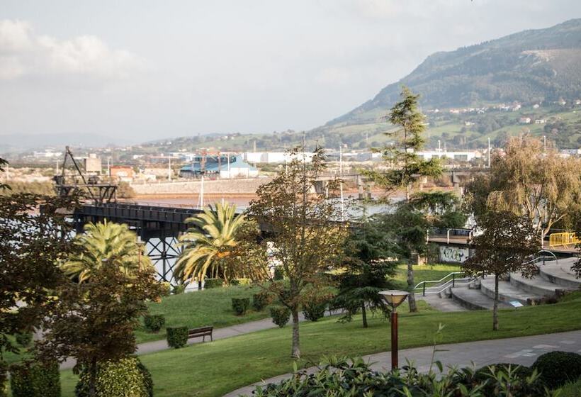 בית מלון כפרי Las Anclas