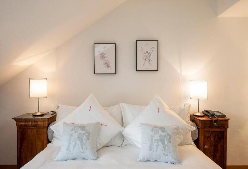 Отель Le Sauvage