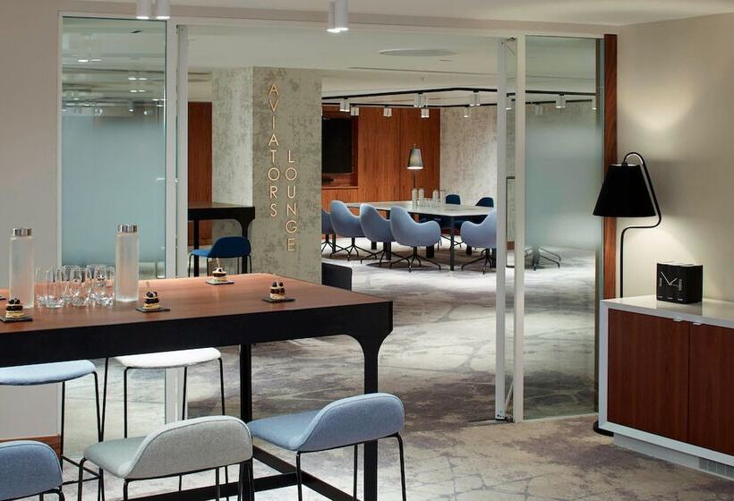 בית מלון כפרי London Heathrow Marriott