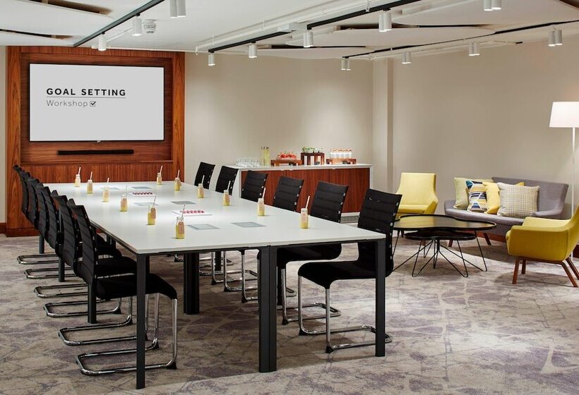 בית מלון כפרי London Heathrow Marriott