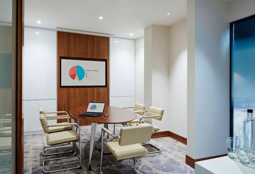 هتل London Heathrow Marriott