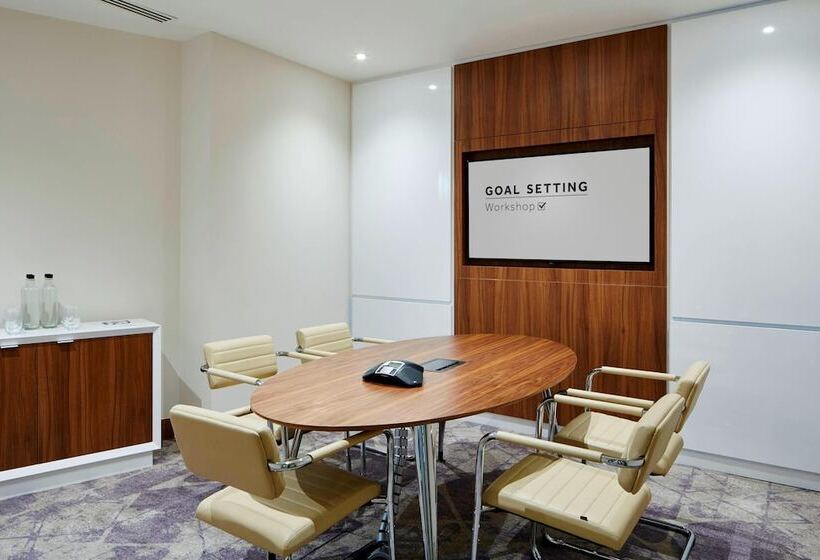 בית מלון כפרי London Heathrow Marriott