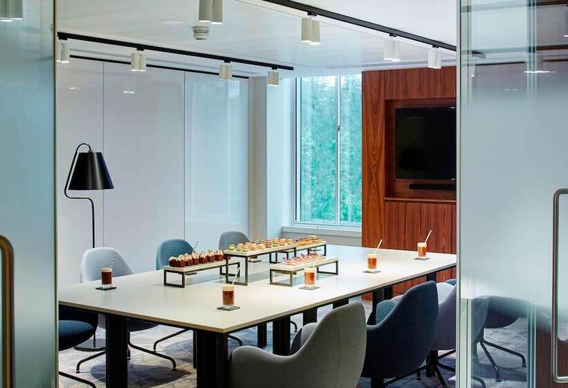 בית מלון כפרי London Heathrow Marriott