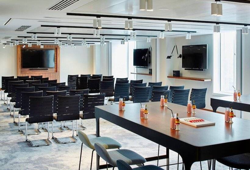 בית מלון כפרי London Heathrow Marriott