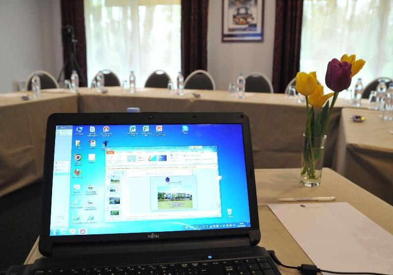 فندق Mercure Orleans Portes De Sologne