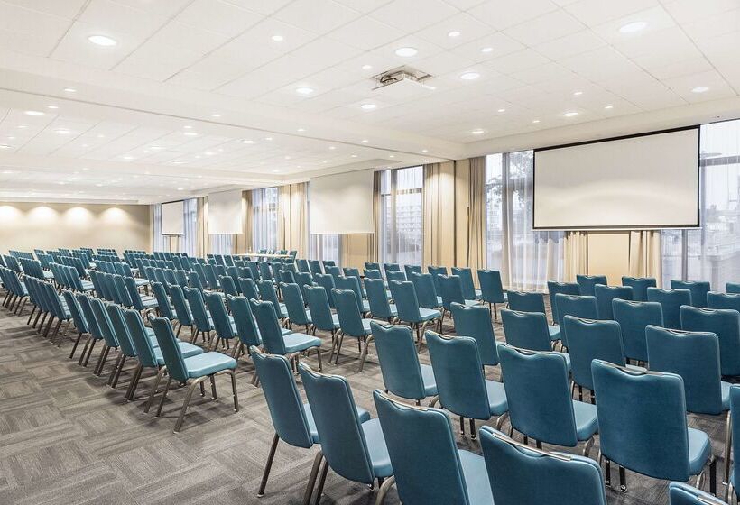 هتل NH Berlin Alexanderplatz