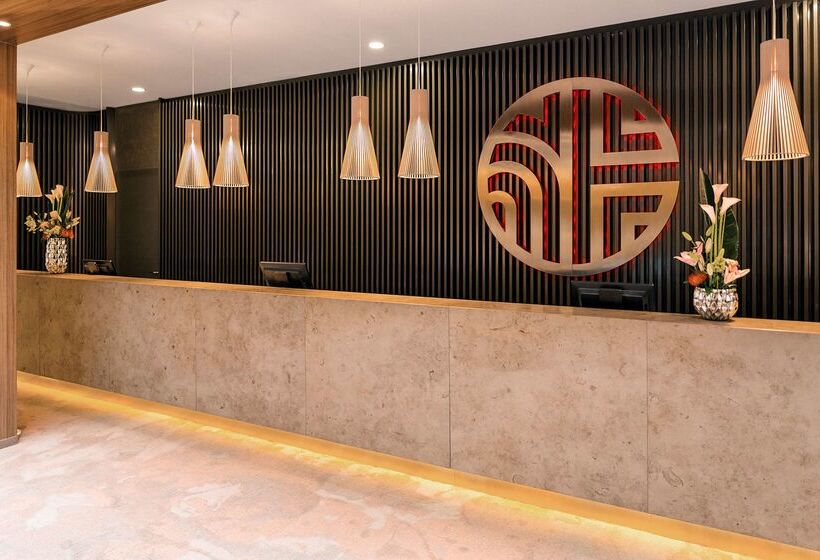 هتل NH Collection Berlin Mitte Am Checkpoint Charlie