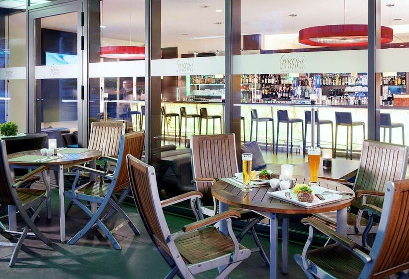 هتل NH Collection Berlin Mitte Am Checkpoint Charlie