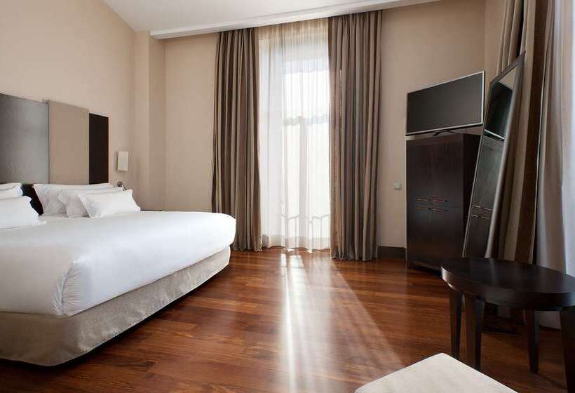 هتل NH Collection Palacio De Aranjuez
