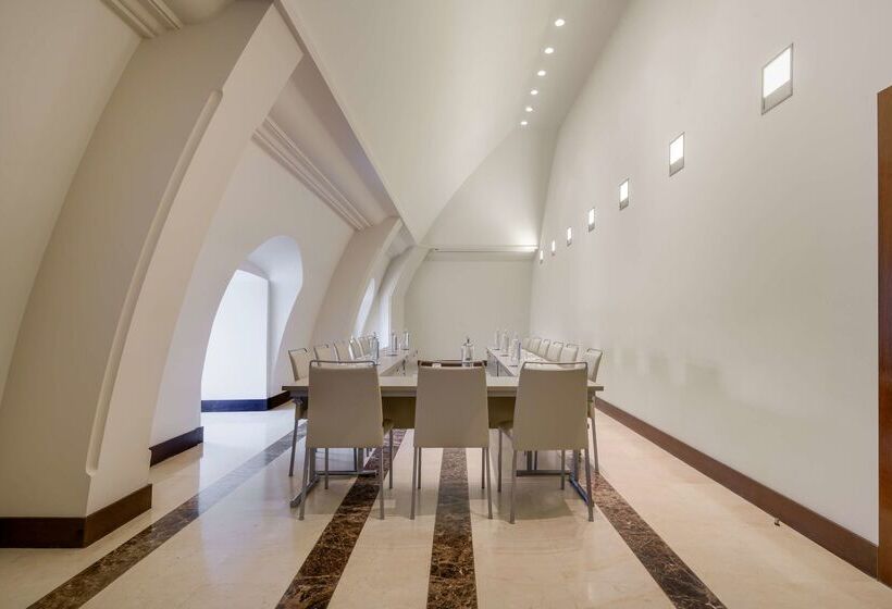 هتل NH Collection Palacio De Aranjuez