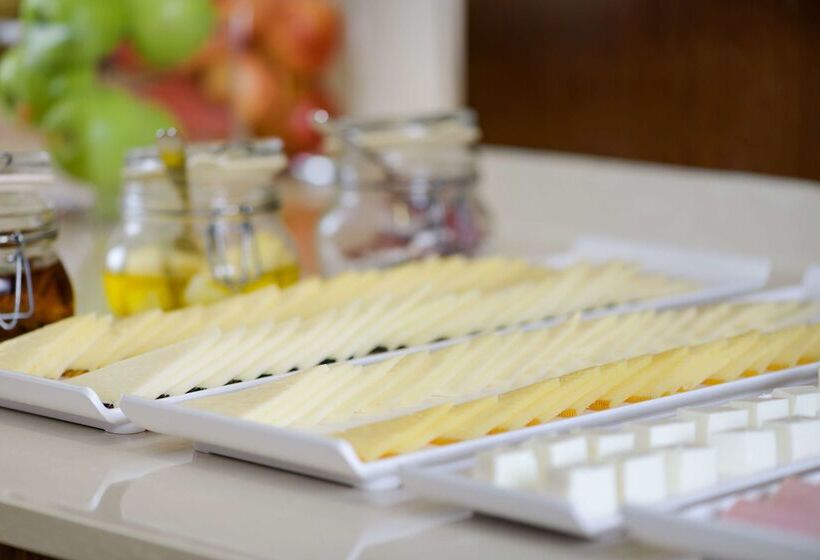 هتل NH Collection Palacio De Aranjuez