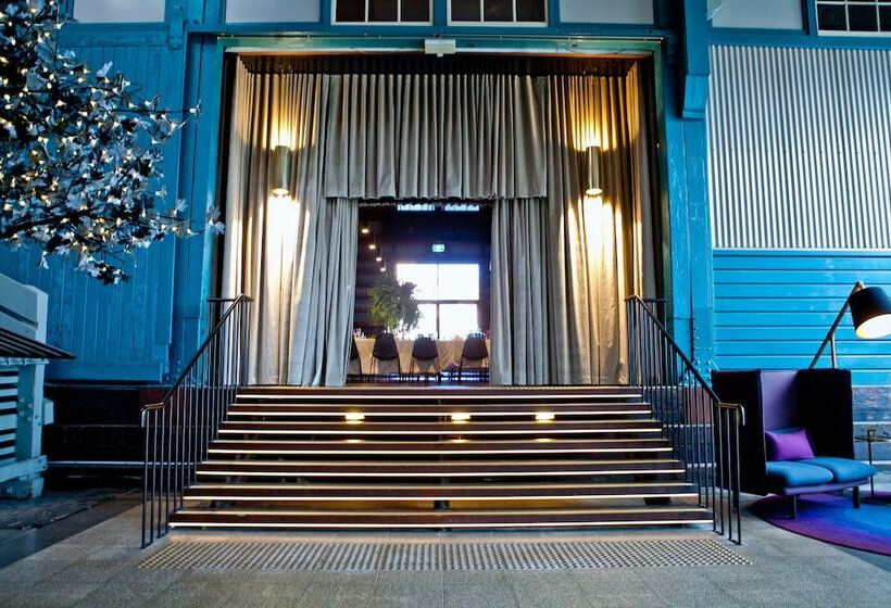 هتل Ovolo Woolloomooloo