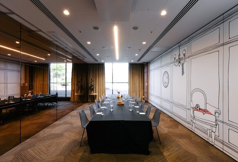 هتل Ovolo Woolloomooloo