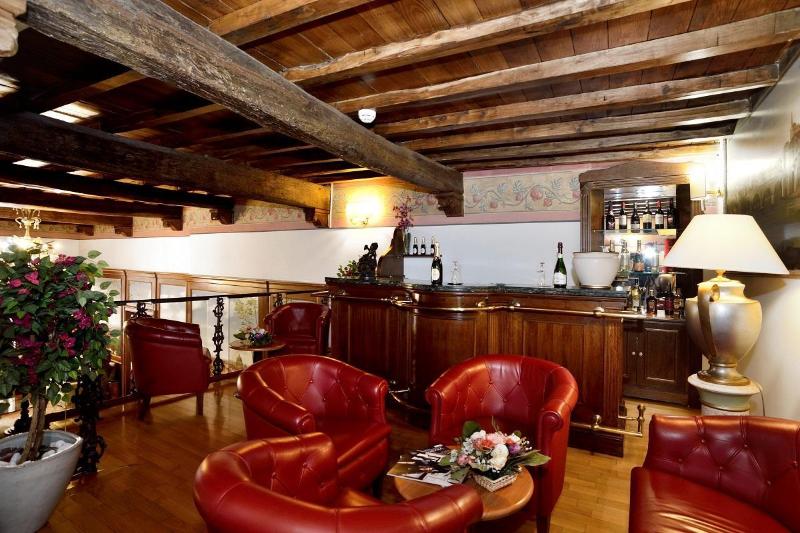 בית מלון כפרי Pantheon