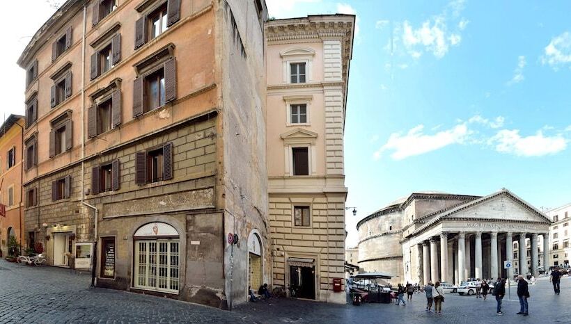 בית מלון כפרי Pantheon