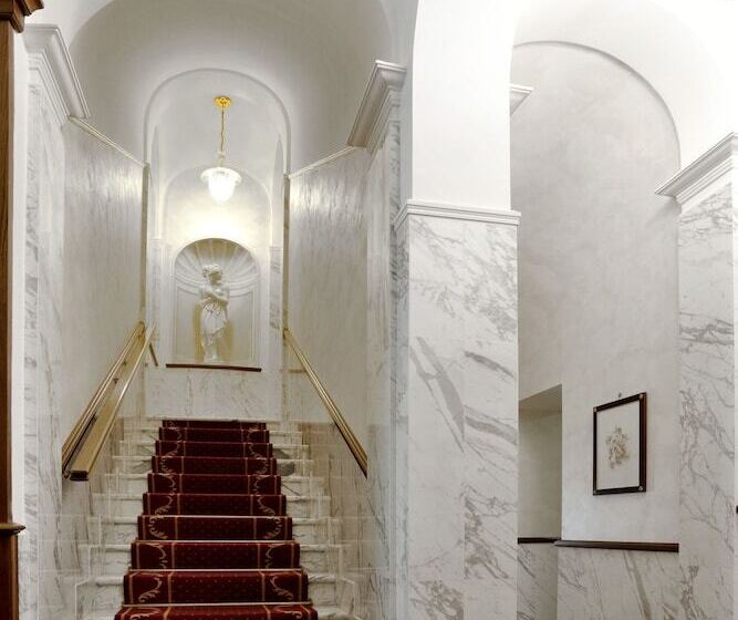 בית מלון כפרי Pantheon