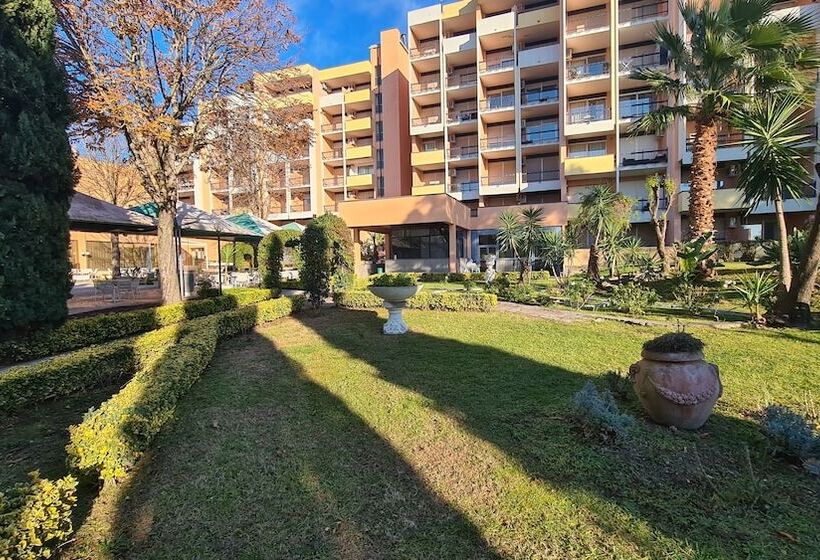 בית מלון כפרי Parco Tirreno