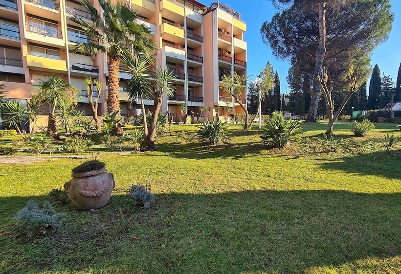 בית מלון כפרי Parco Tirreno