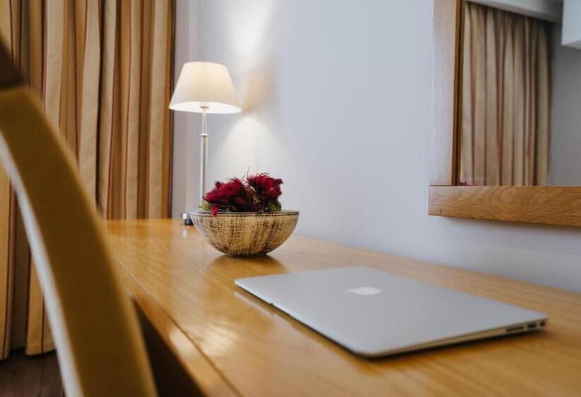 ホテル Premium Porto Maia