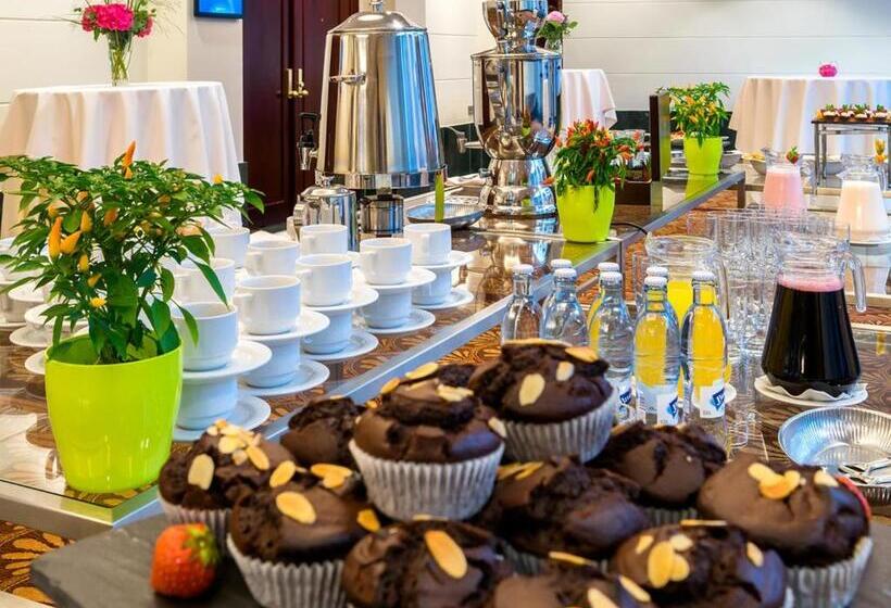 Radisson Blu Carlton Hotel, Bratislava