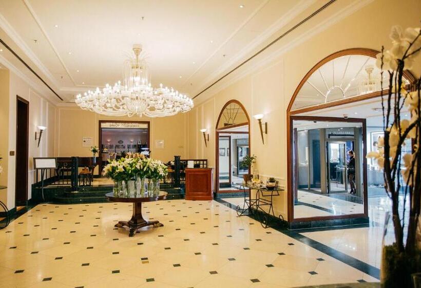 Radisson Blu Carlton Hotel, Bratislava