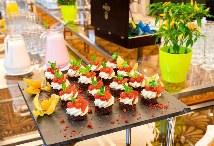 Radisson Blu Carlton Hotel, Bratislava