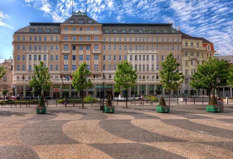 Radisson Blu Carlton Hotel, Bratislava
