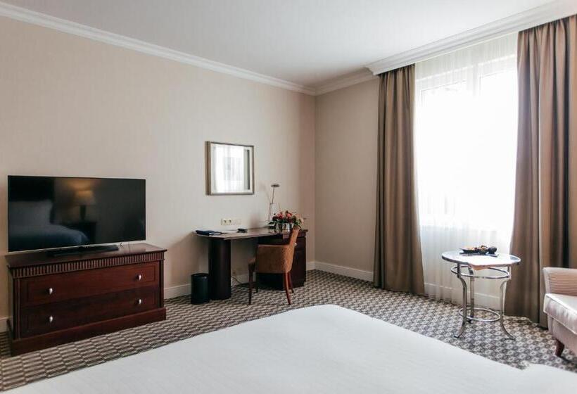 Radisson Blu Carlton Hotel, Bratislava