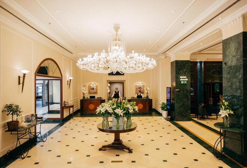 Radisson Blu Carlton Hotel, Bratislava