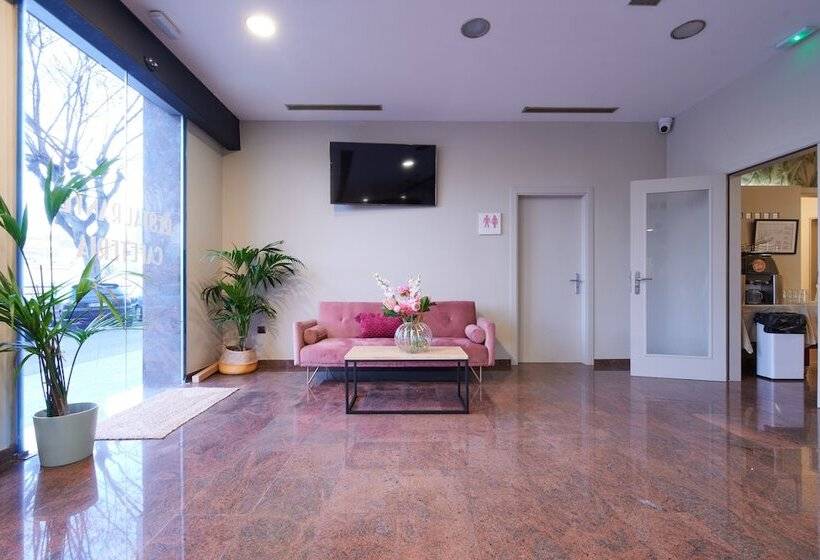 هتل Ramblas Vendrell