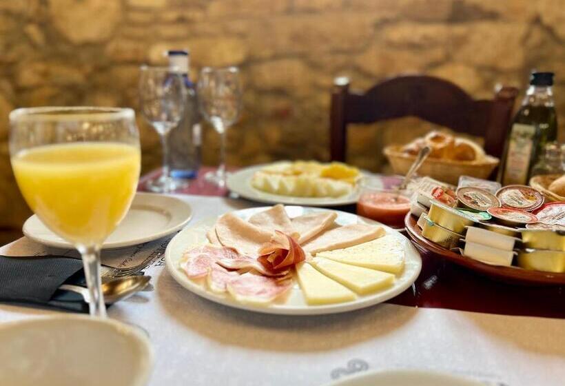 Сельский отель Tugasa Hotel La Posada