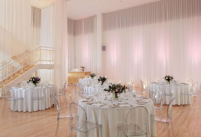 בית מלון כפרי Sanderson London