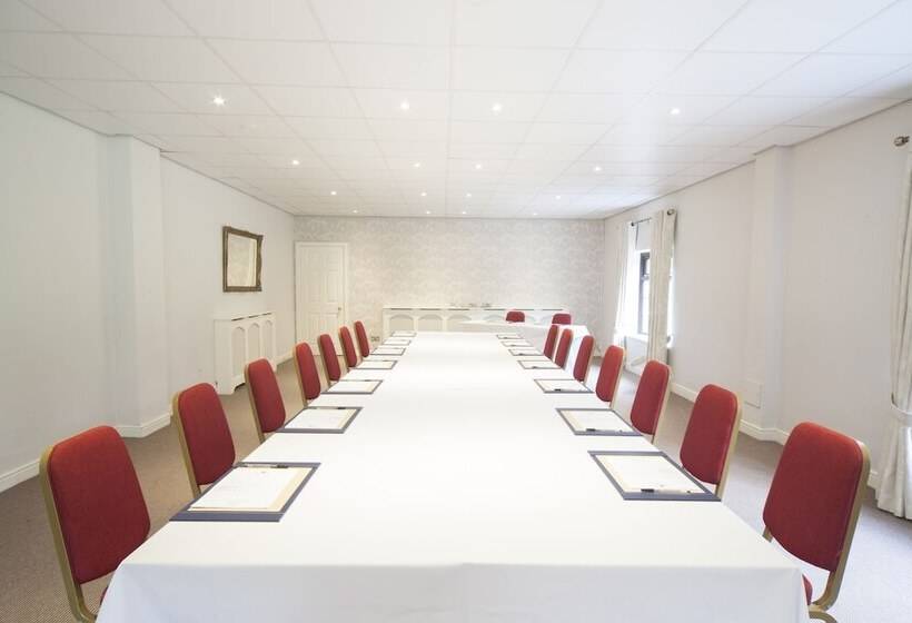 בית מלון כפרי The Holt