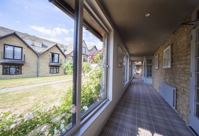 בית מלון כפרי The Holt