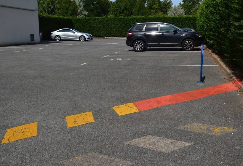 فندق The Originals City Hôtel, Aéroport Beauvais