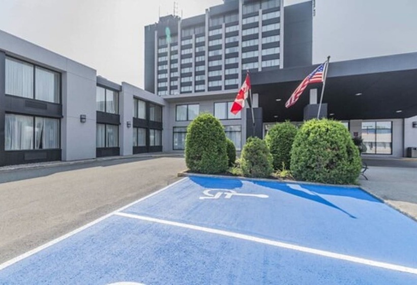 Travelodge By Wyndham Quebec City Hotel & Convention Centre
