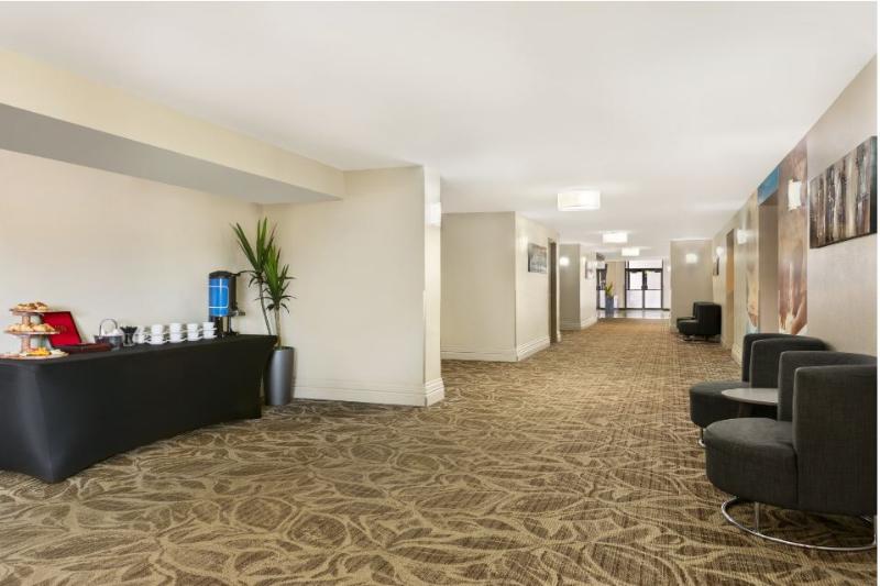 Travelodge By Wyndham Quebec City Hotel & Convention Centre