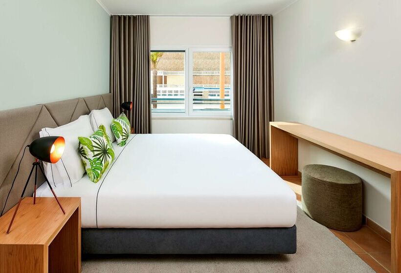 NH Marina Portimao Resort