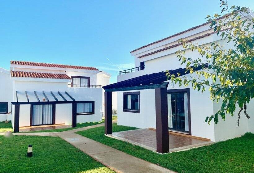 Nuramar Resort & Villas