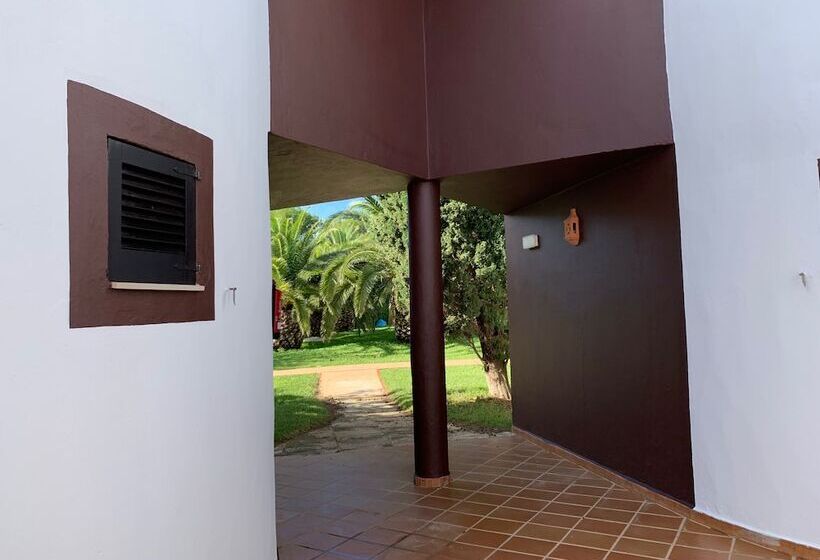 Nuramar Resort & Villas