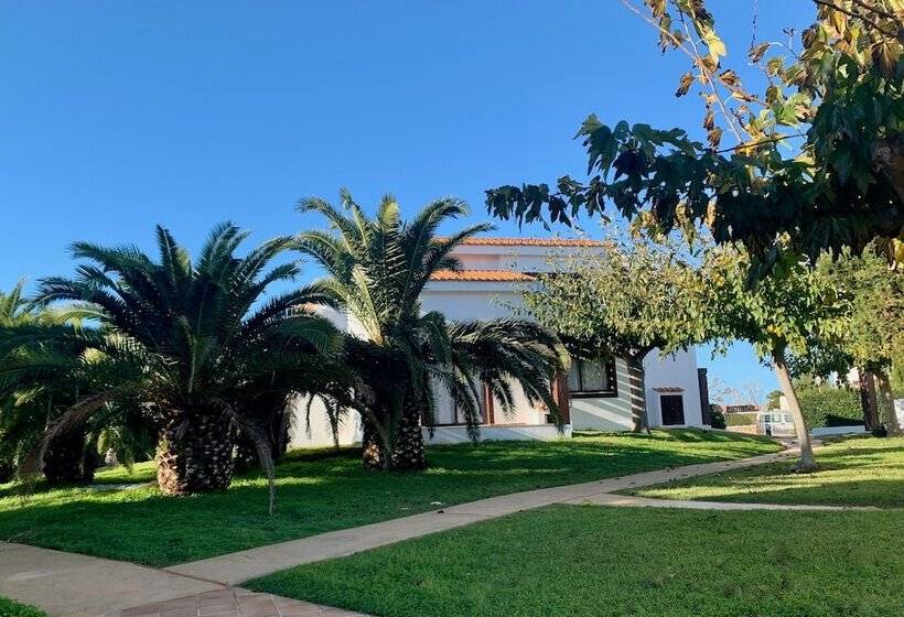 Nuramar Resort & Villas